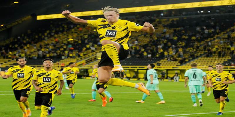 Dortmund bán Haaland đem về 8 tân binh